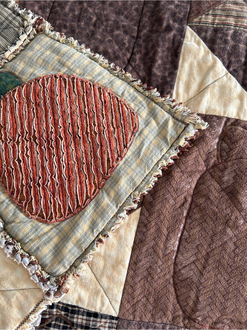 Handmade Rust Patchwork Rag Quilt w Pumpkins - Picture 8 of 12